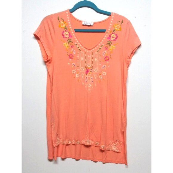 Cupio Tops - Women's Cupio Top Embroidered Coral Stretch Knit Top Size M/L long Beautiful EUC